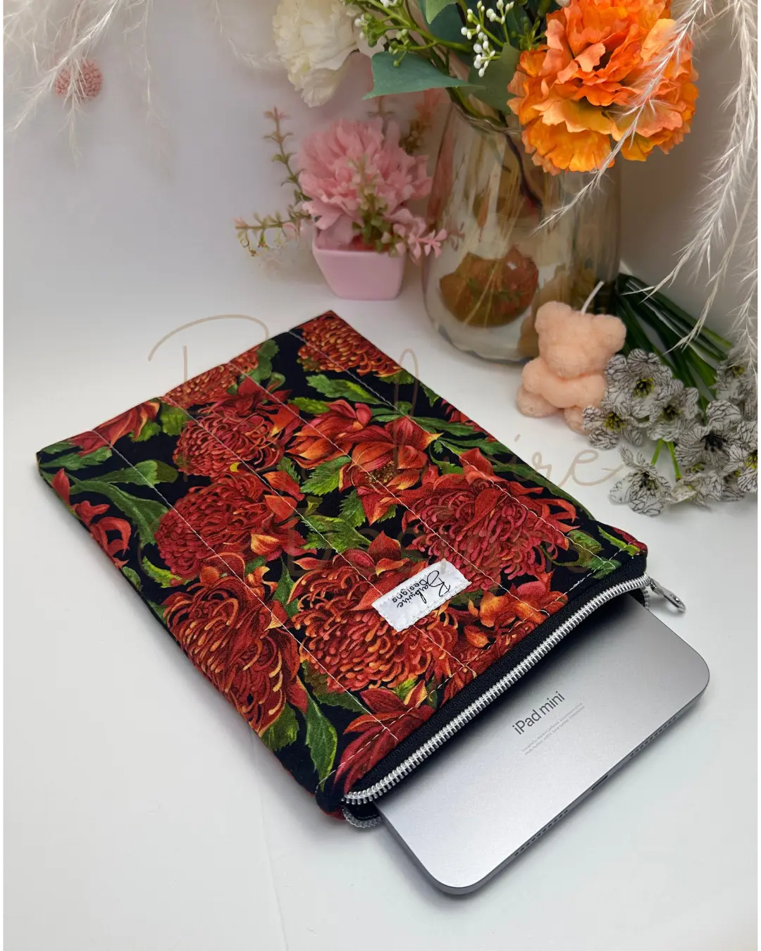 Waratah Zippered E-Reader ipad Quilted sleeve Barb Wire Designs