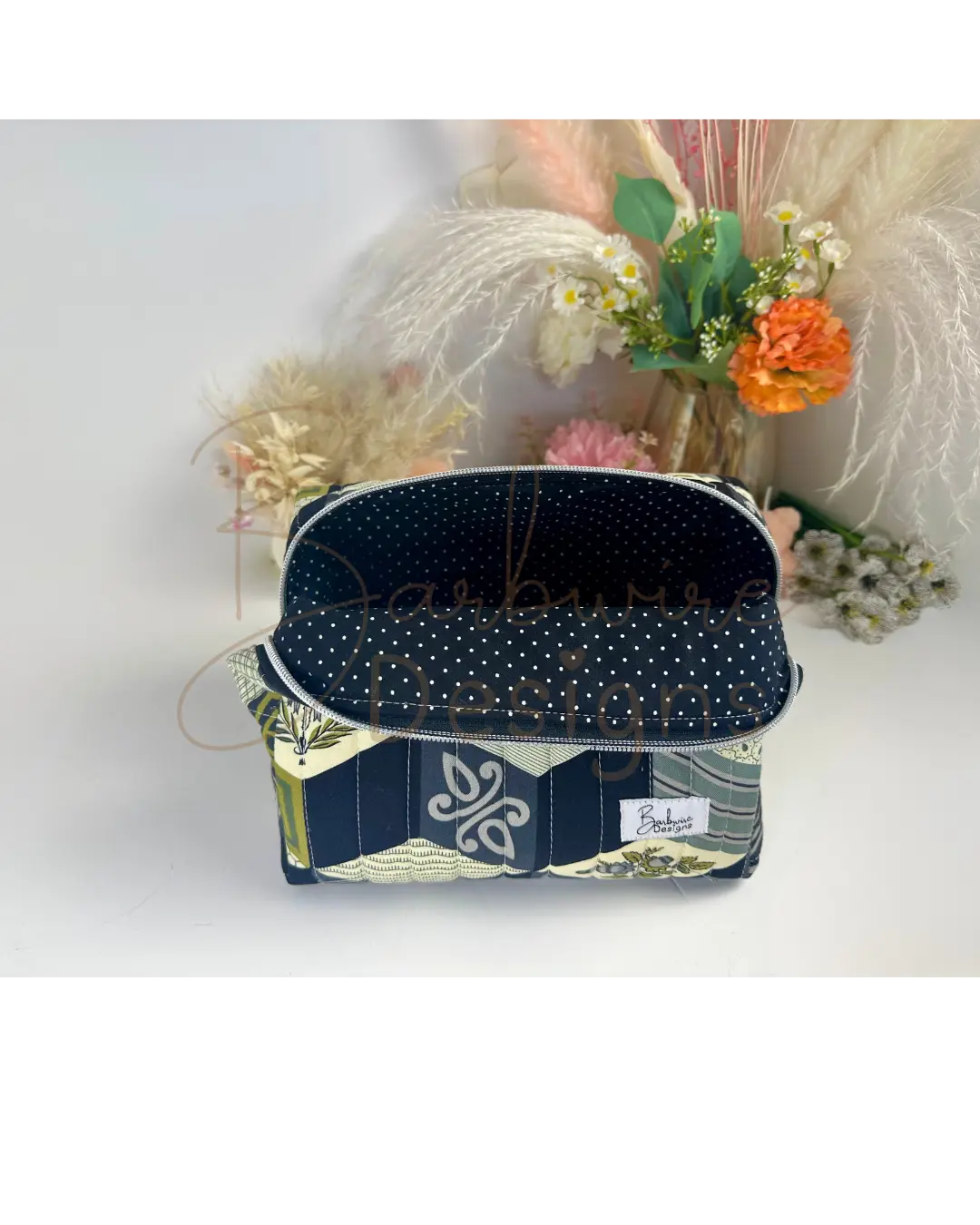 Tumbling Blocks Quilted Makeup Pouch Regular Barb Wire Designs