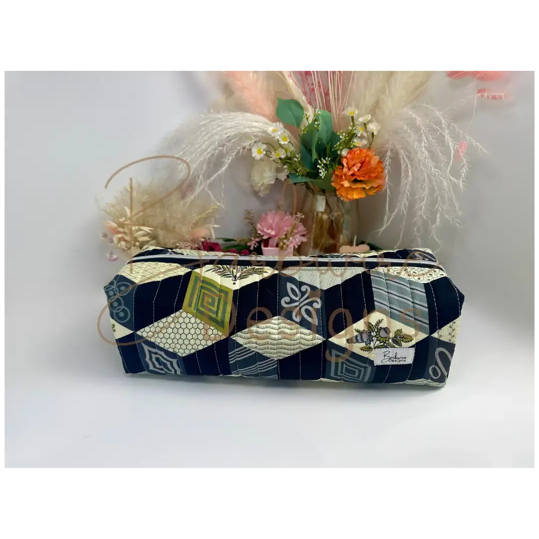 Tumbling Blocks Quilted Hair Tools Pouch Barb Wire Designs