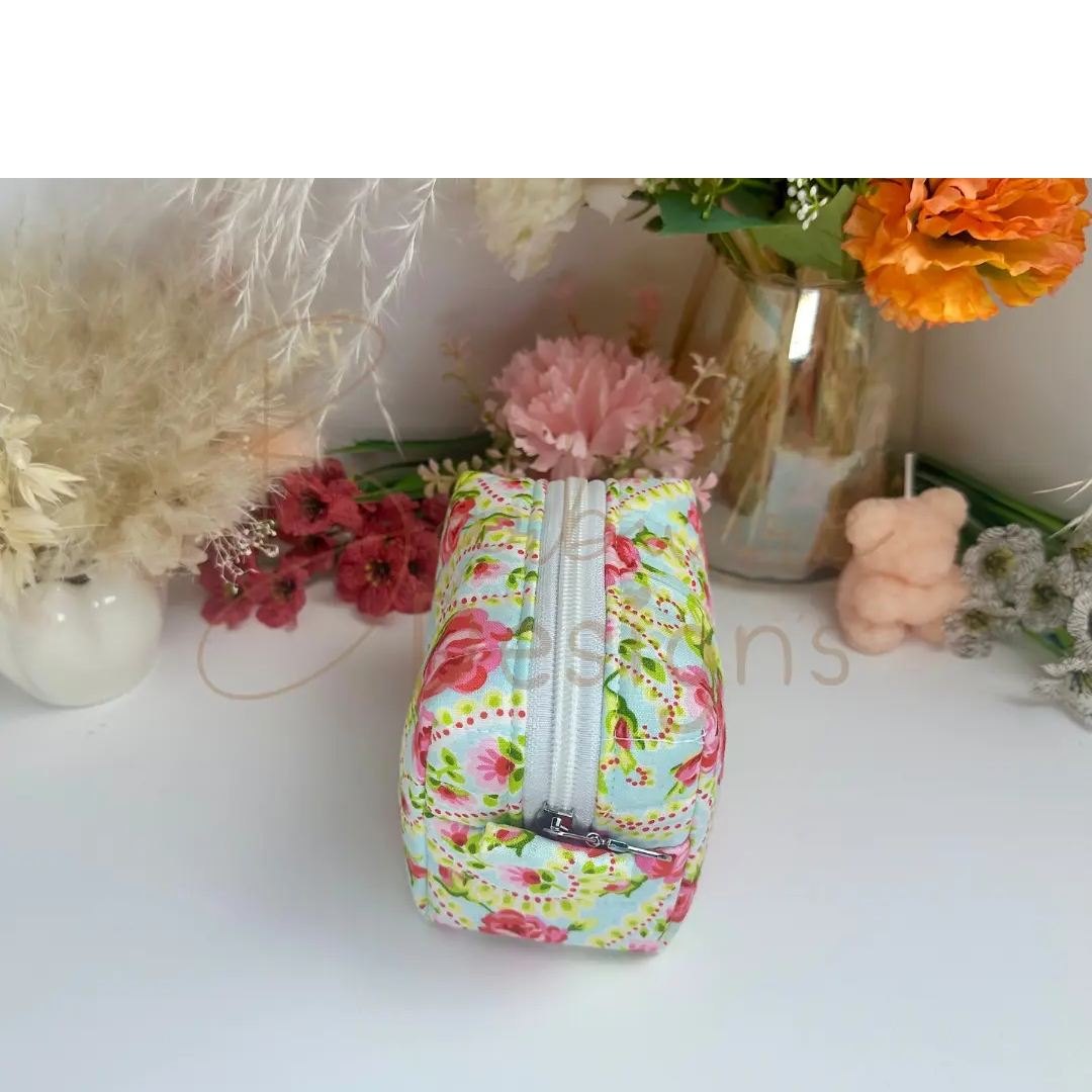 Monday Quilted Makeup Pouch Regular Barb Wire Designs
