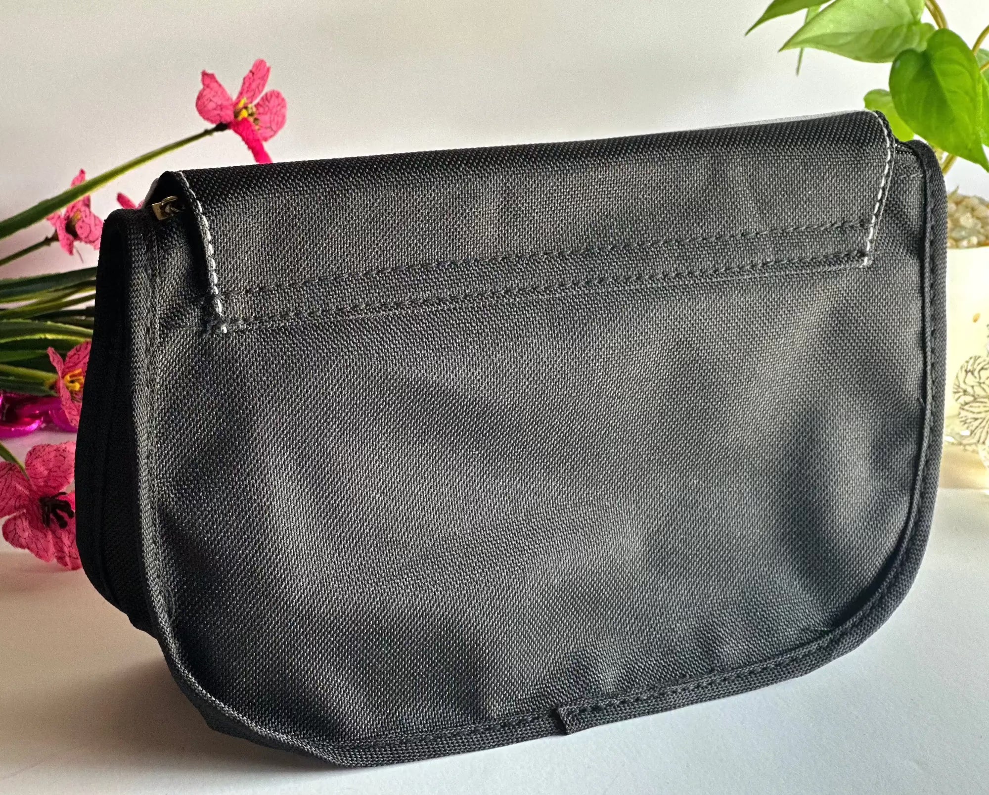 aussie Slang Pouch Back view swear word