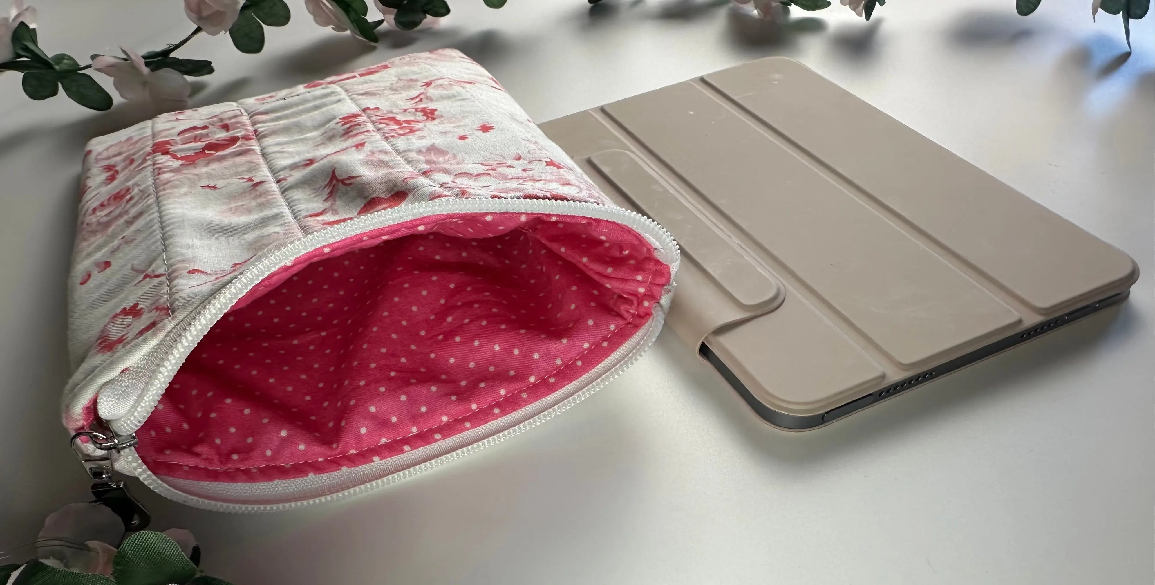 Annabelle Zippered ipad Quilted sleeve Barb Wire Designs