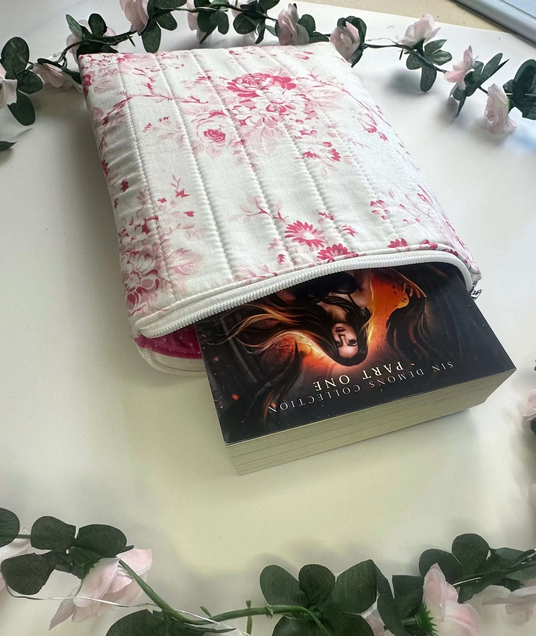 Annabelle Zippered ipad Quilted sleeve Barb Wire Designs