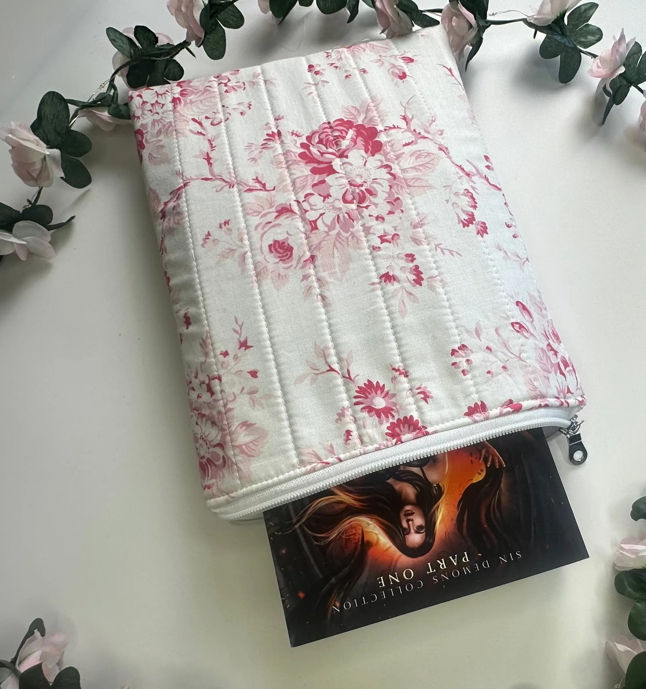 Annabelle Zippered ipad Quilted sleeve Barb Wire Designs