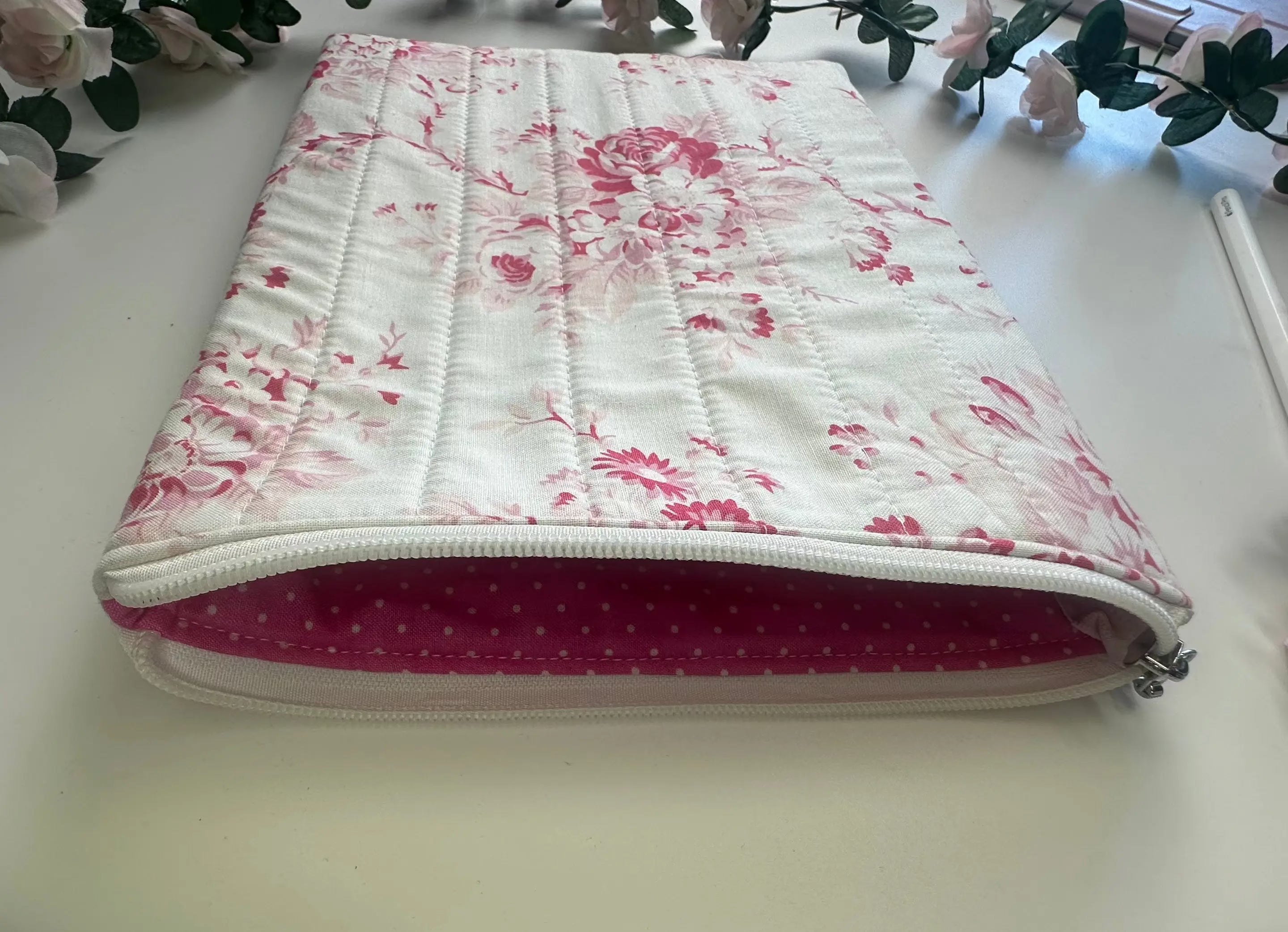 Annabelle Zippered ipad Quilted sleeve Barb Wire Designs