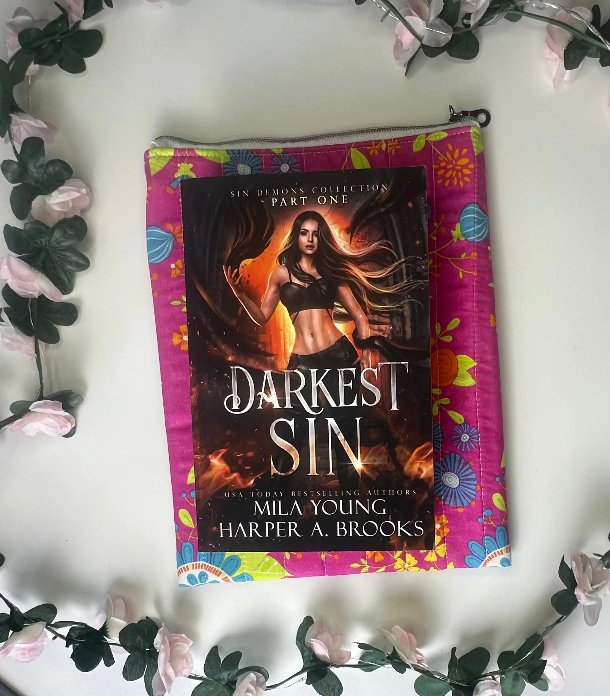 Mary Zippered Quilted ipad sleeve Barb Wire Designs