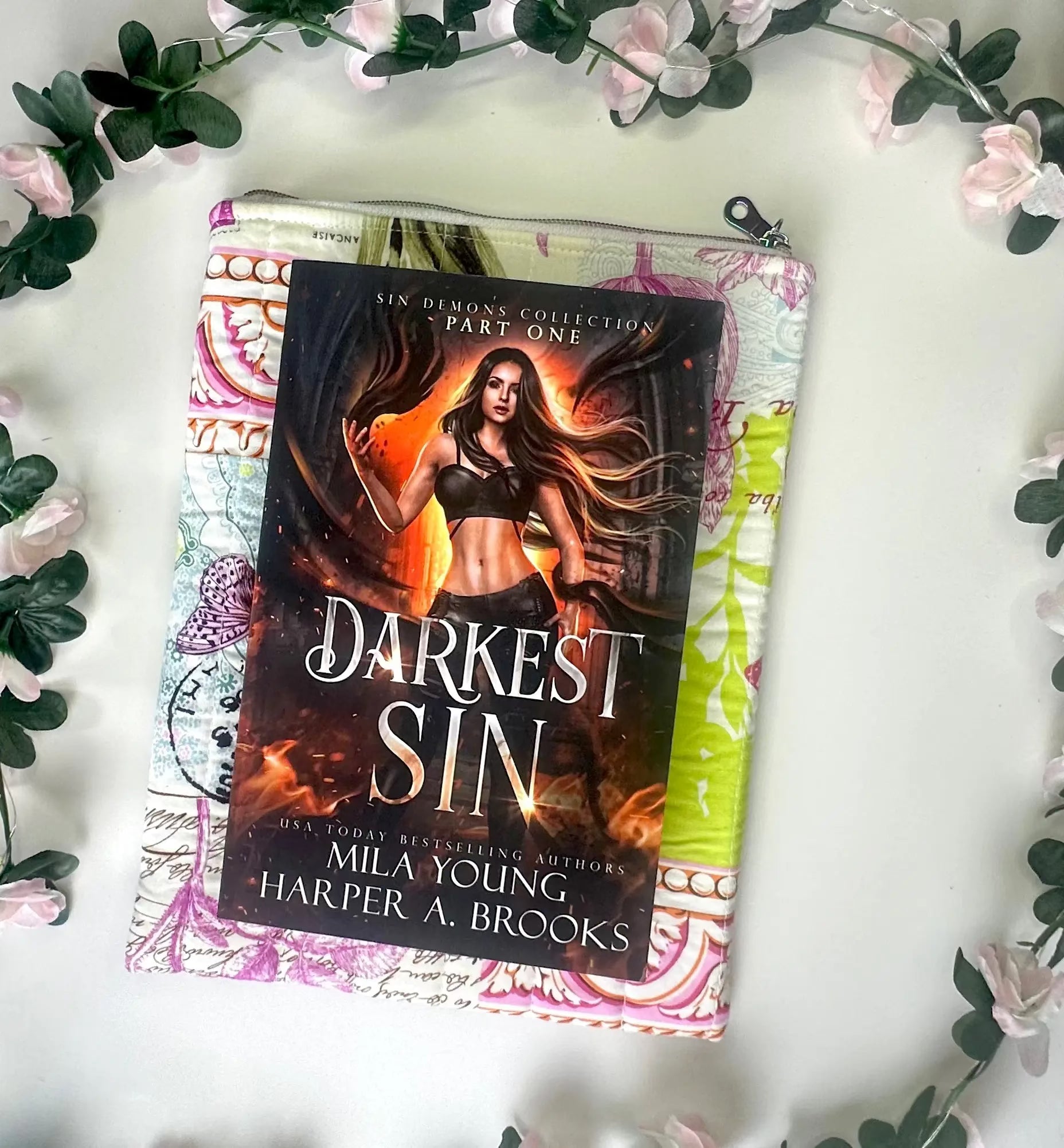 Aliza Zippered Quilted sleeve Barb Wire Designs