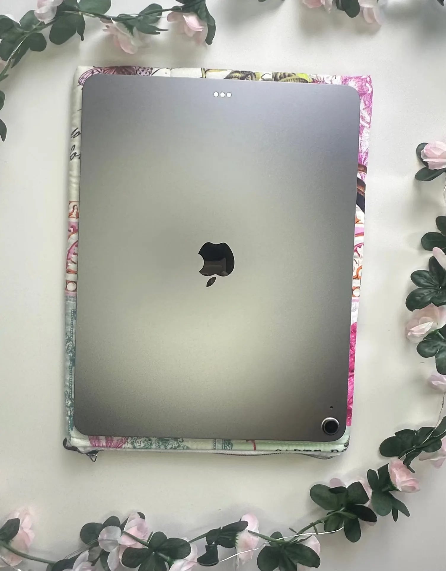 Aliza Zippered Quilted sleeve Barb Wire Designs