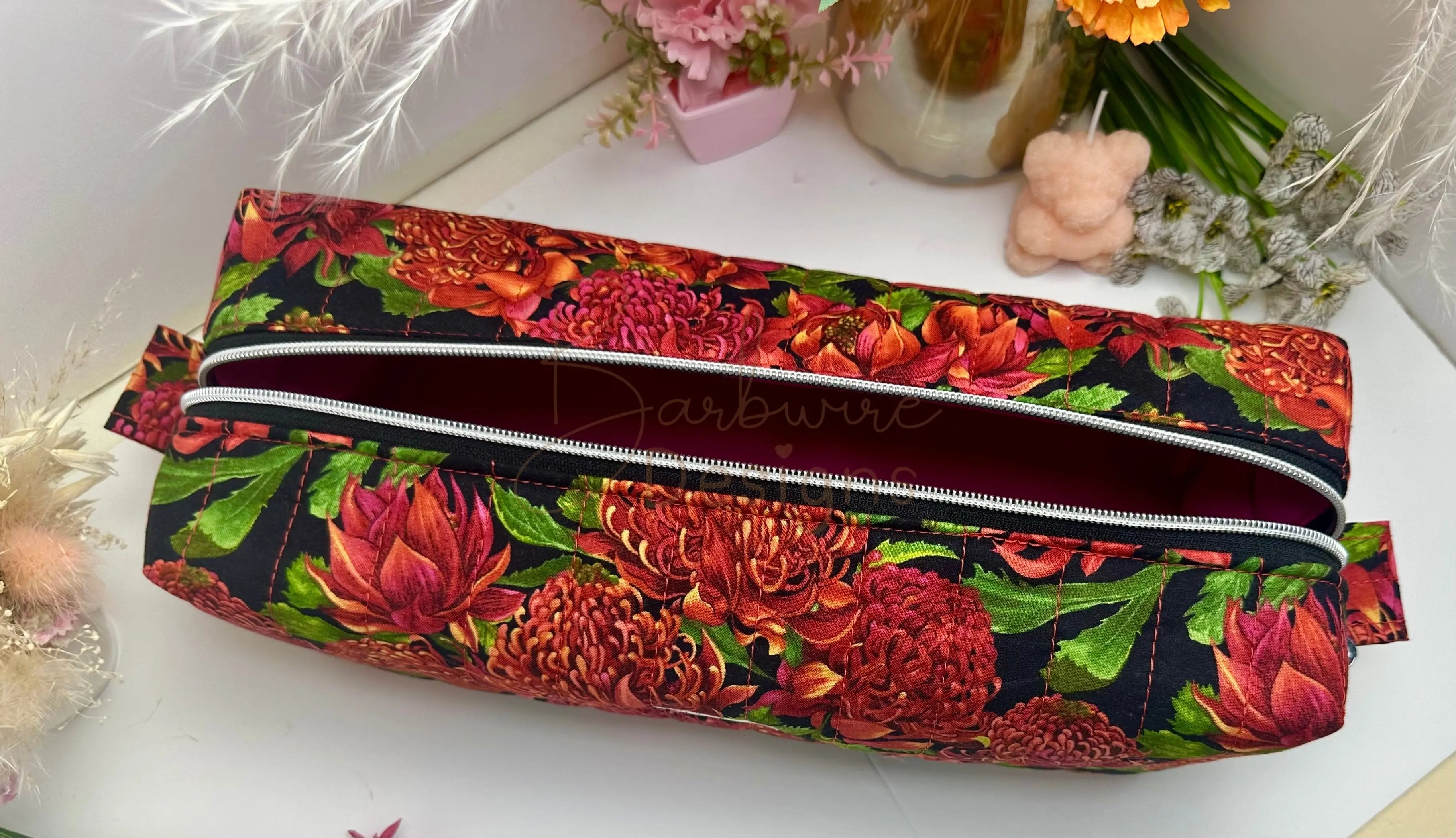 Waratah Quilted Hair Tools Pouch Barb Wire Designs